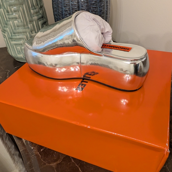 Simon Miller Silver Metallic 'Cloudy Platform' Bubble Clogs - Size 38 (US 7.5-8) - Picture 6 of 11